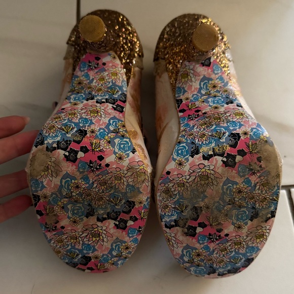IRREGULAR CHOICE Papillon Pumps - Picture 7 of 9